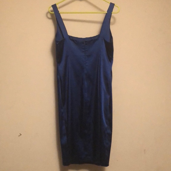 Beautiful Calvin Klein Dress - Picture 2 of 4